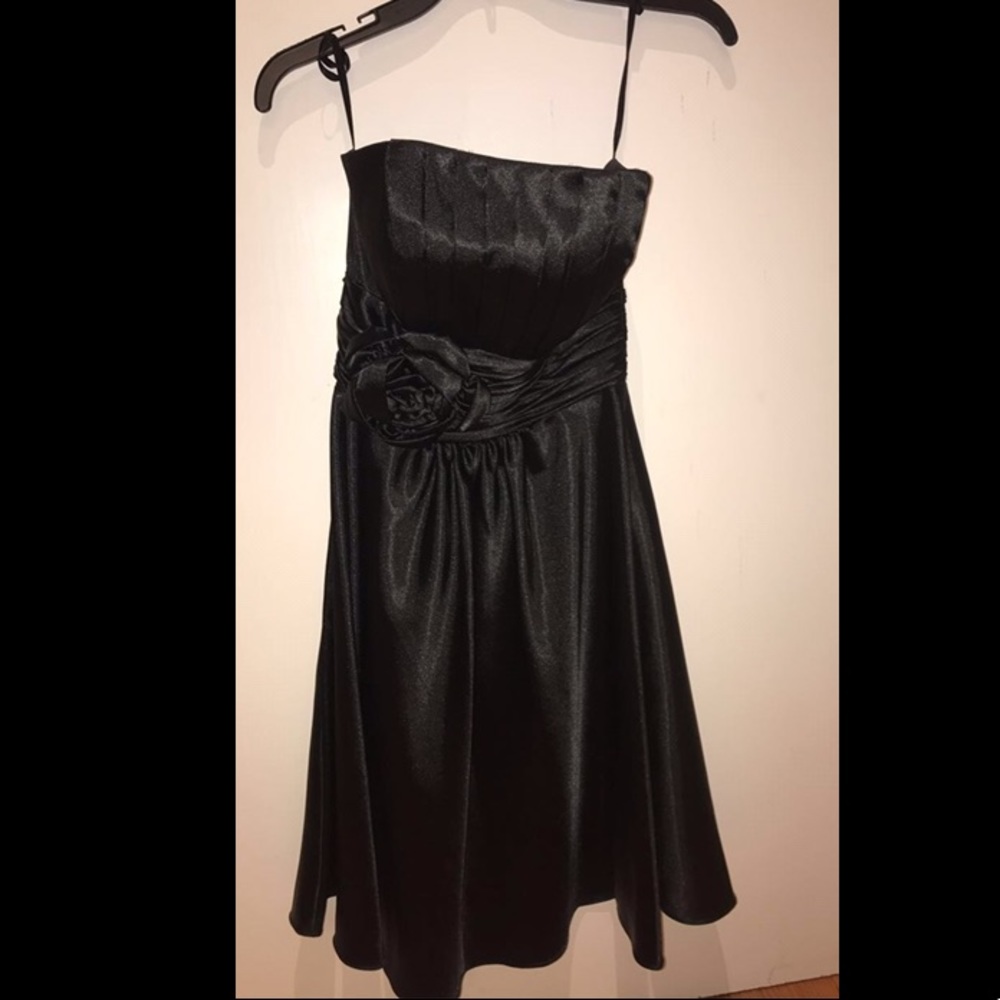 Black strapless dress with rose detailing